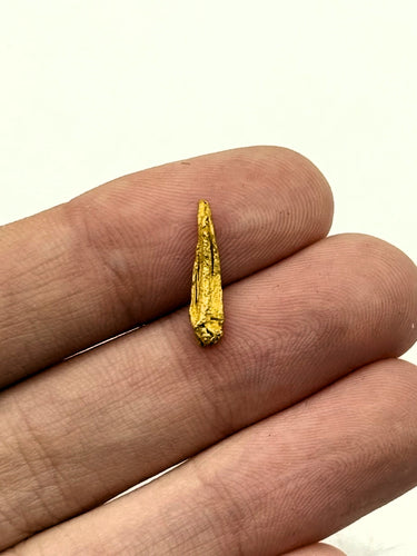GOLD NUGGET AUSTRALIAN 0.68 grams Natural Native Hand GOLD NUGGET AUSTRALIAN 0.68 grams Natural Native Hand