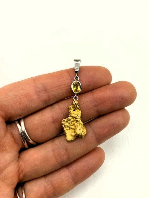 Natural Gold Nugget with Aust Yellow Sapphire – Natural Gold