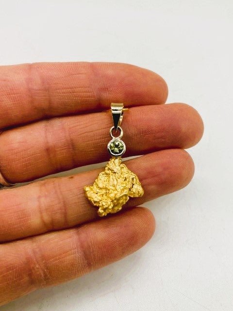 Natural Gold Nugget and Green Sapphire Pendant