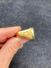 Load image into Gallery viewer, Natural Gold Nugget and 24ct Kangaroo Ring
